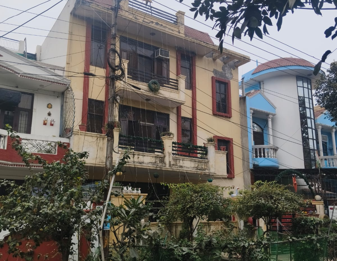 Kothi for Sale in Sector 52 Noida